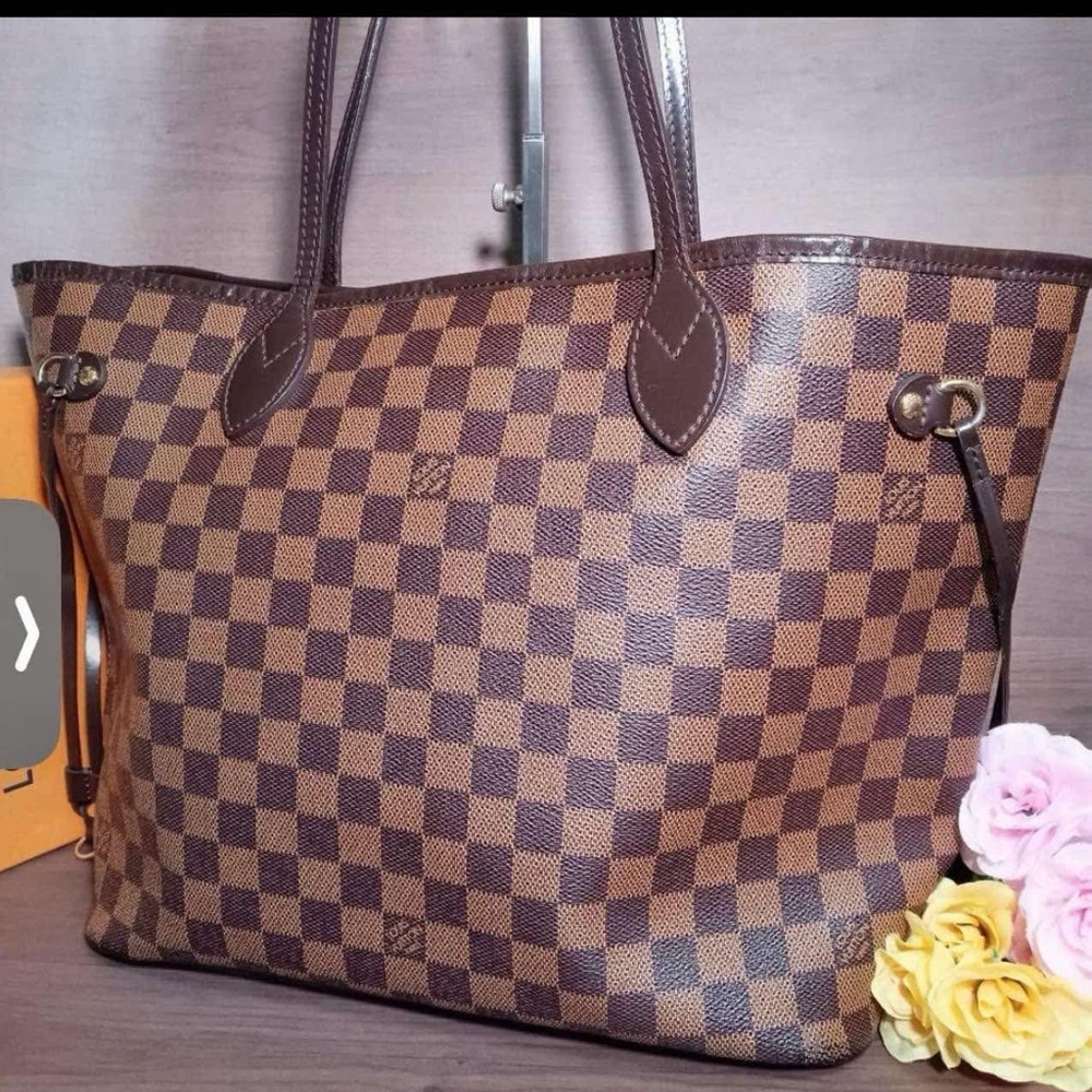 Louis vuitton Neverfull Damier MM red interior